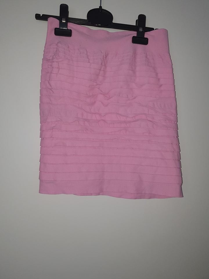 Roze gerimpelde rok maat 134, Kinderen en Baby's, Kinderkleding | Maat 134, Gebruikt, Meisje, Ophalen of Verzenden, Jurk of Rok