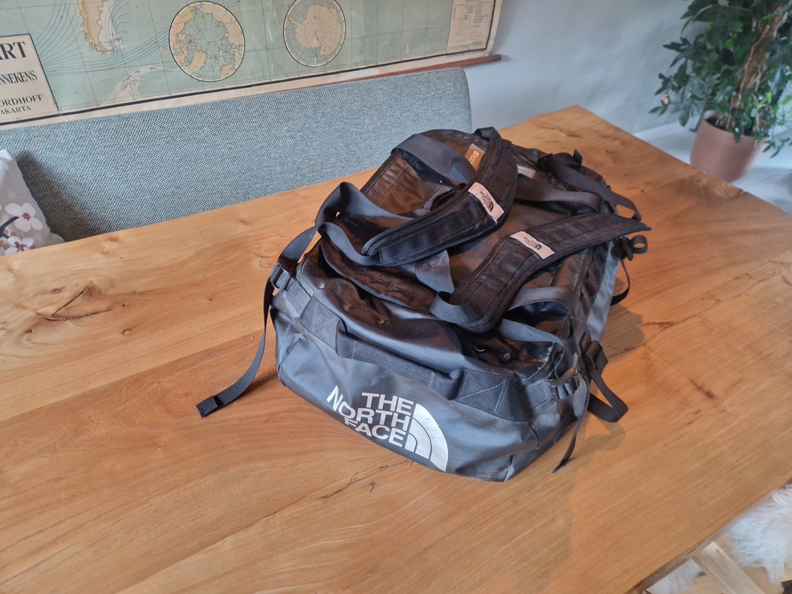 The North Face Reistas - Zo goed als nieuw, 30 cm of meer, Zwart, Ophalen of Verzenden, Zo goed als nieuw