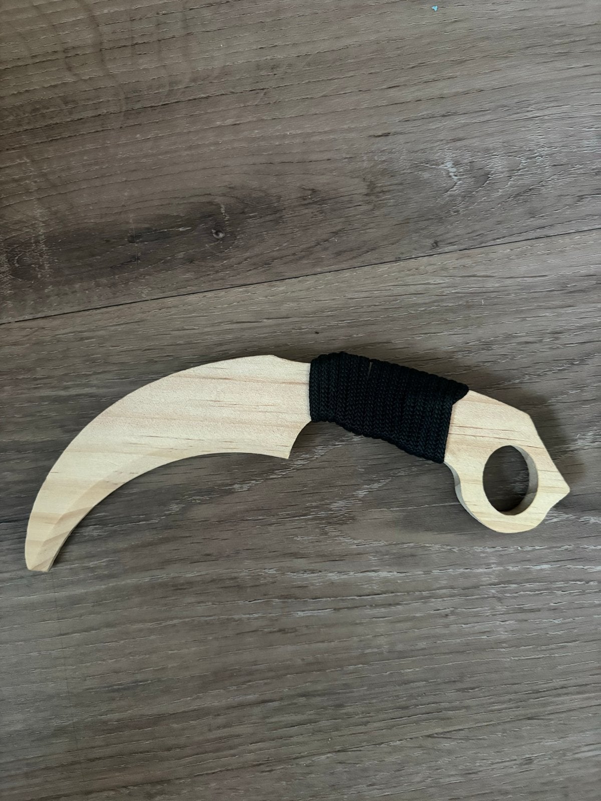 Houten Karambit Mes - Handgemaakt Speelgoed, Handgemaakt, Meerkleurig, Zo goed als nieuw, Knutselwerk