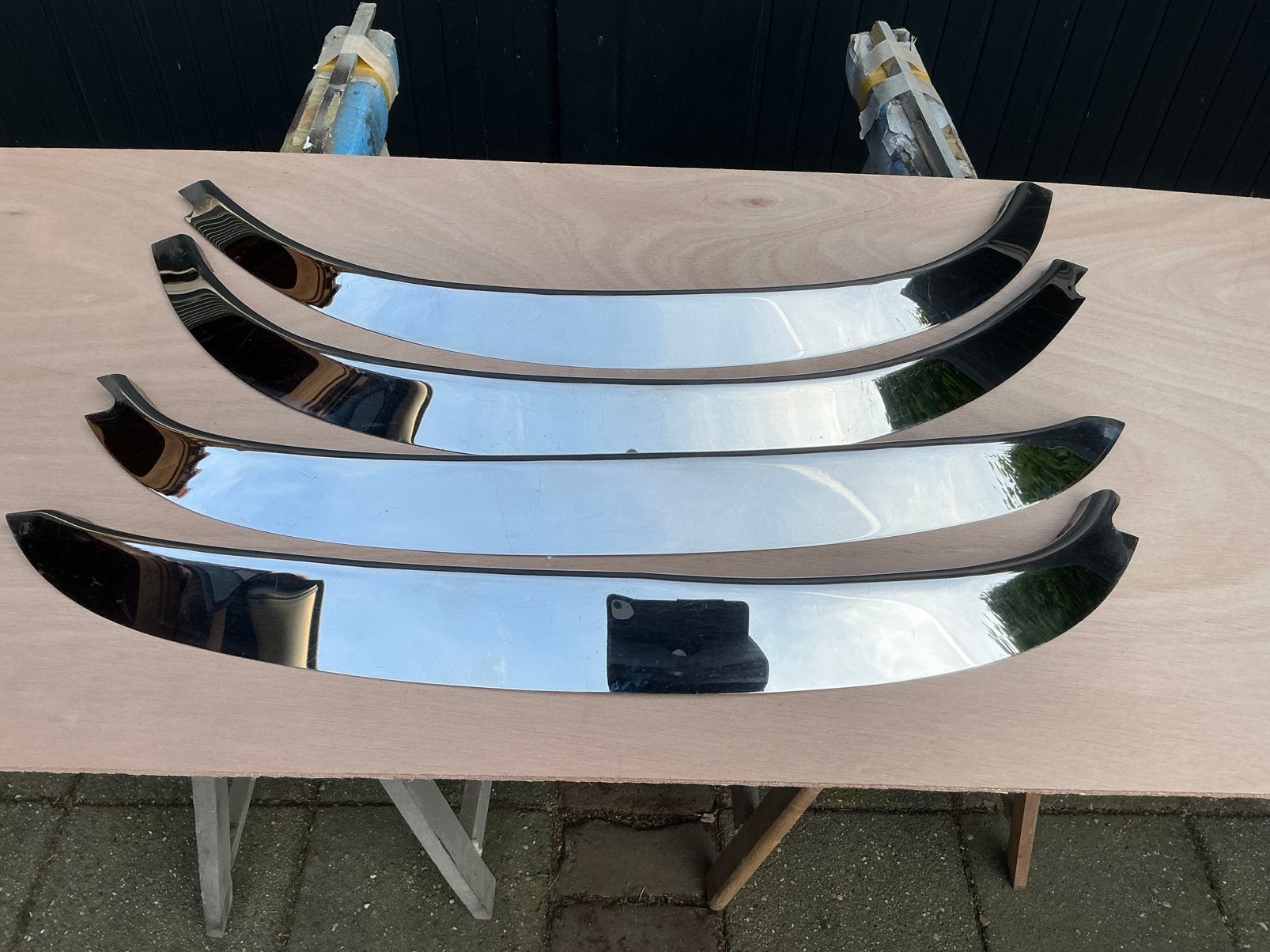 W107 scherm rvs strips, Ophalen, Achter, Spatbord
