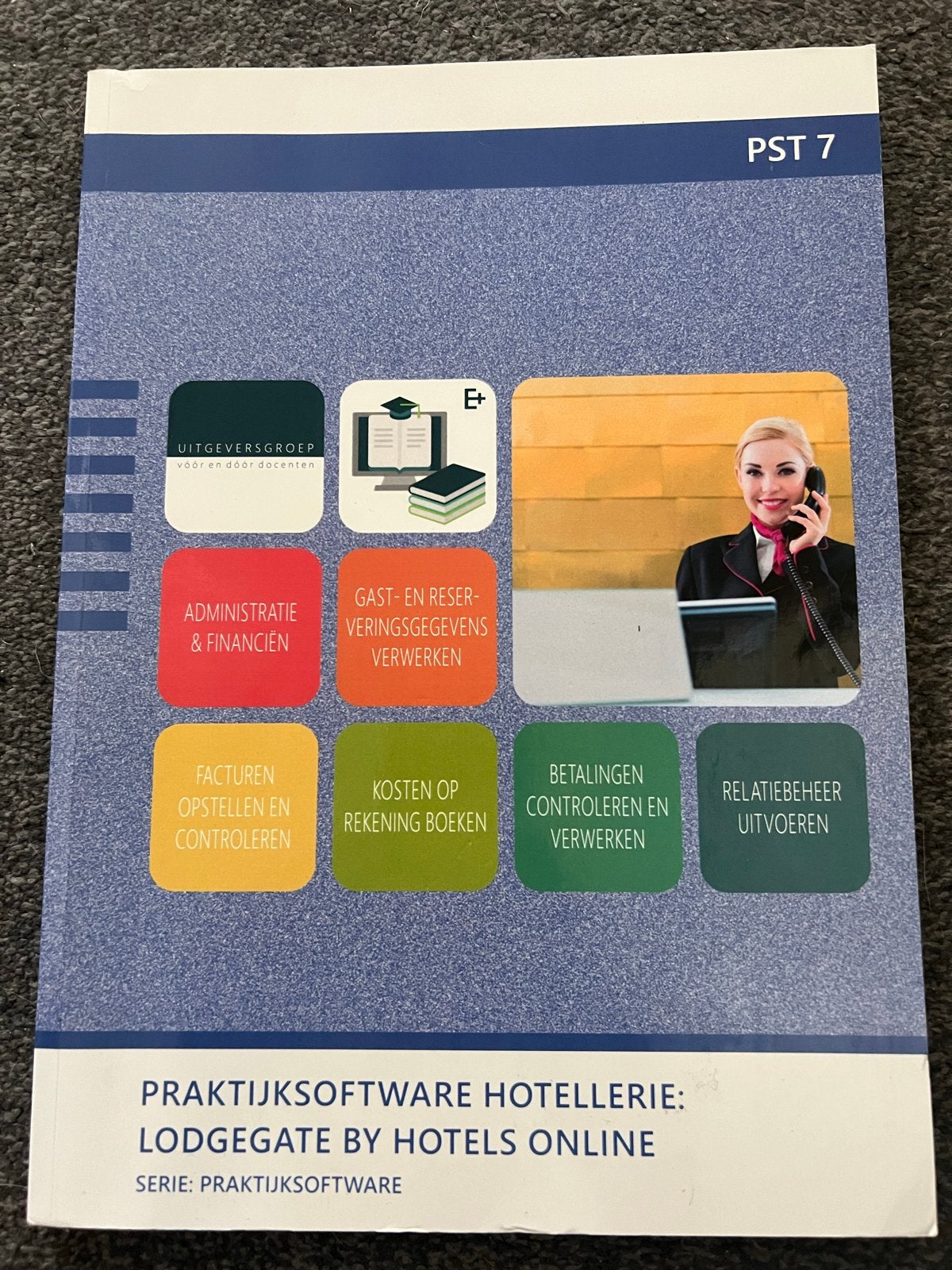 Praktijksoftware Hotellerie: Lodgegate by Hotels Online, Ophalen of Verzenden, Zo goed als nieuw, MBO
