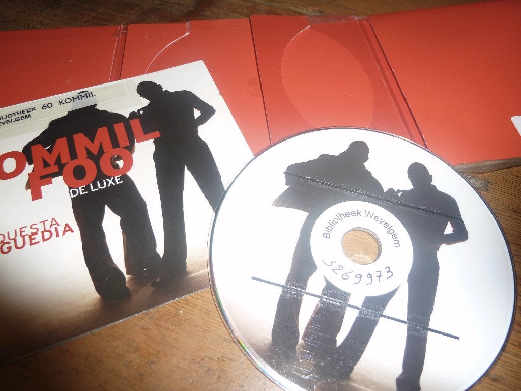 CD - Kommil Foo - de luxe - 2010 -, Cd's en Dvd's, Ophalen of Verzenden, Zo goed als nieuw, Levenslied of Smartlap