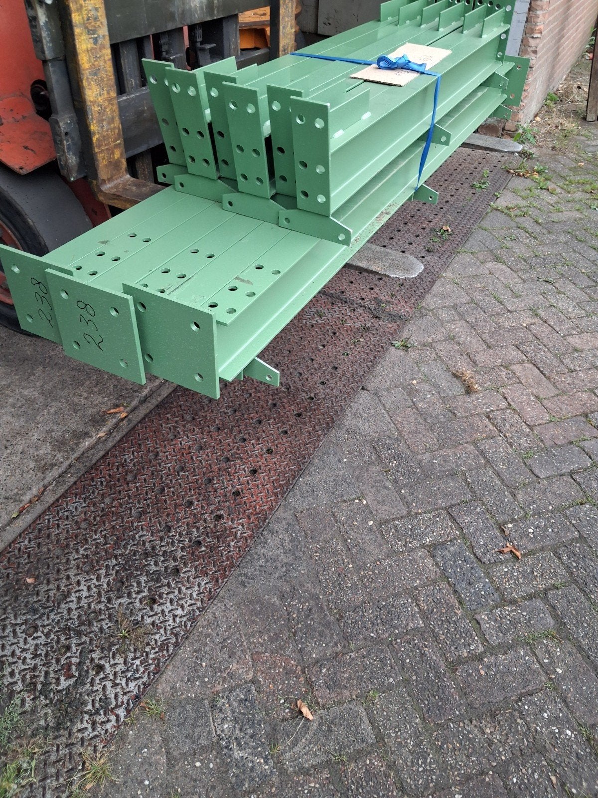 Schuilhok Spanten Stal 3.5m breed op 6m  Vergunings vrij !