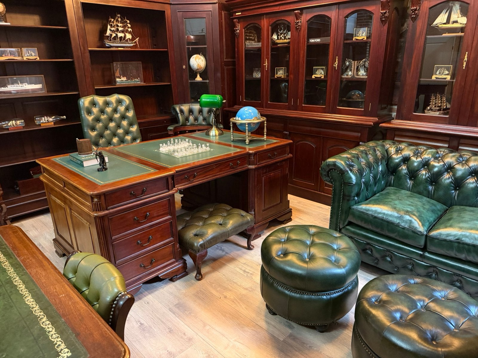 Engels bureau & bibliotheekkast jan frantzen, Ophalen