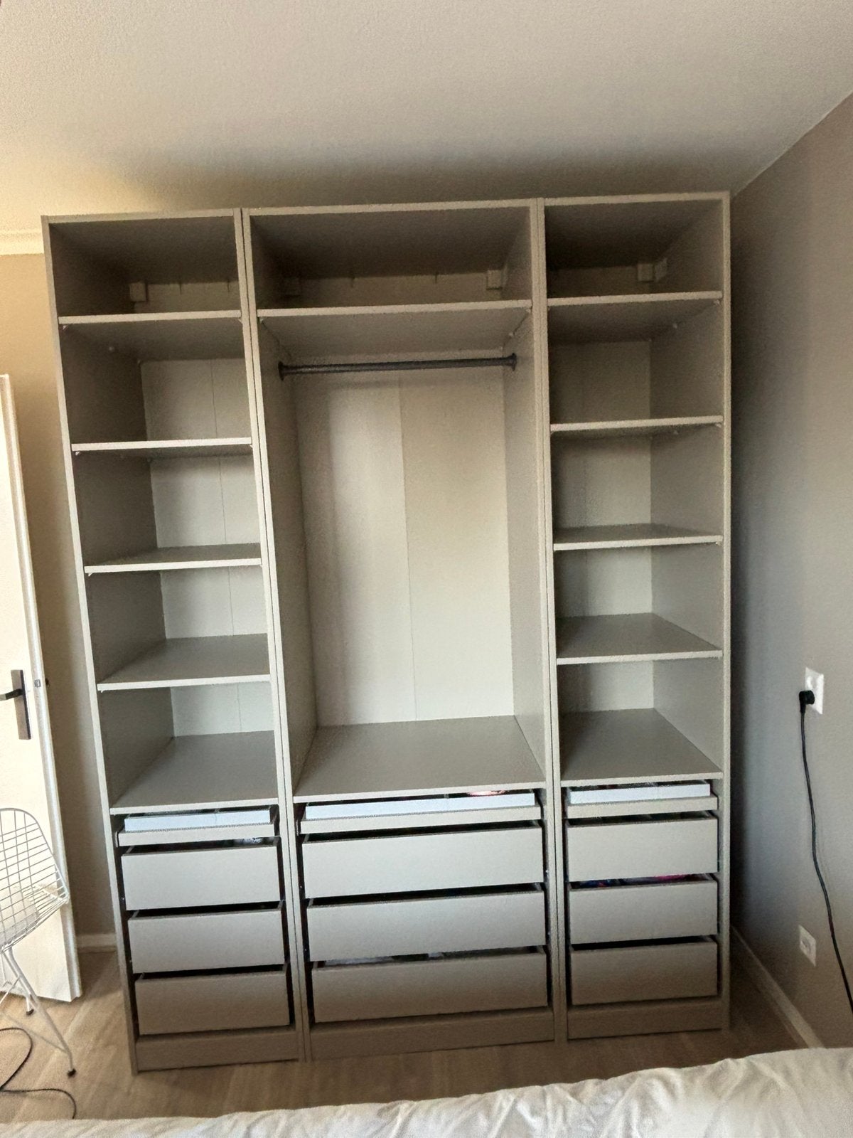 Ikea Pax kledingkast Grijsbeige, Ophalen, Zo goed als nieuw, 50 tot 75 cm, 200 cm of meer