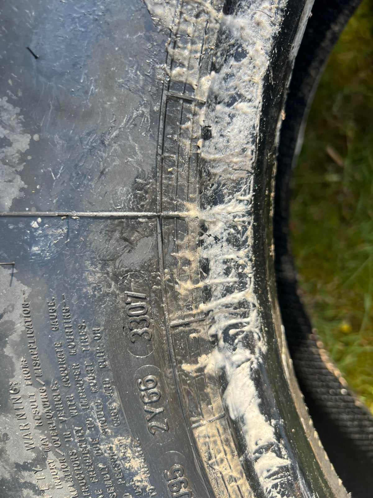 285/70r19,6.  2 stuks, Ophalen, Overige merken, Overige Auto-onderdelen