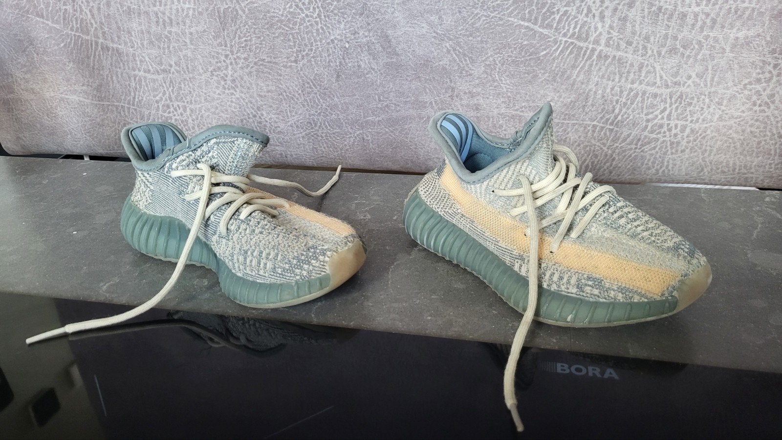 Adidas Yeezy Boost 350 V2 - Lichtblauw/Beige, Ophalen, Blauw, Adidas, Gedragen