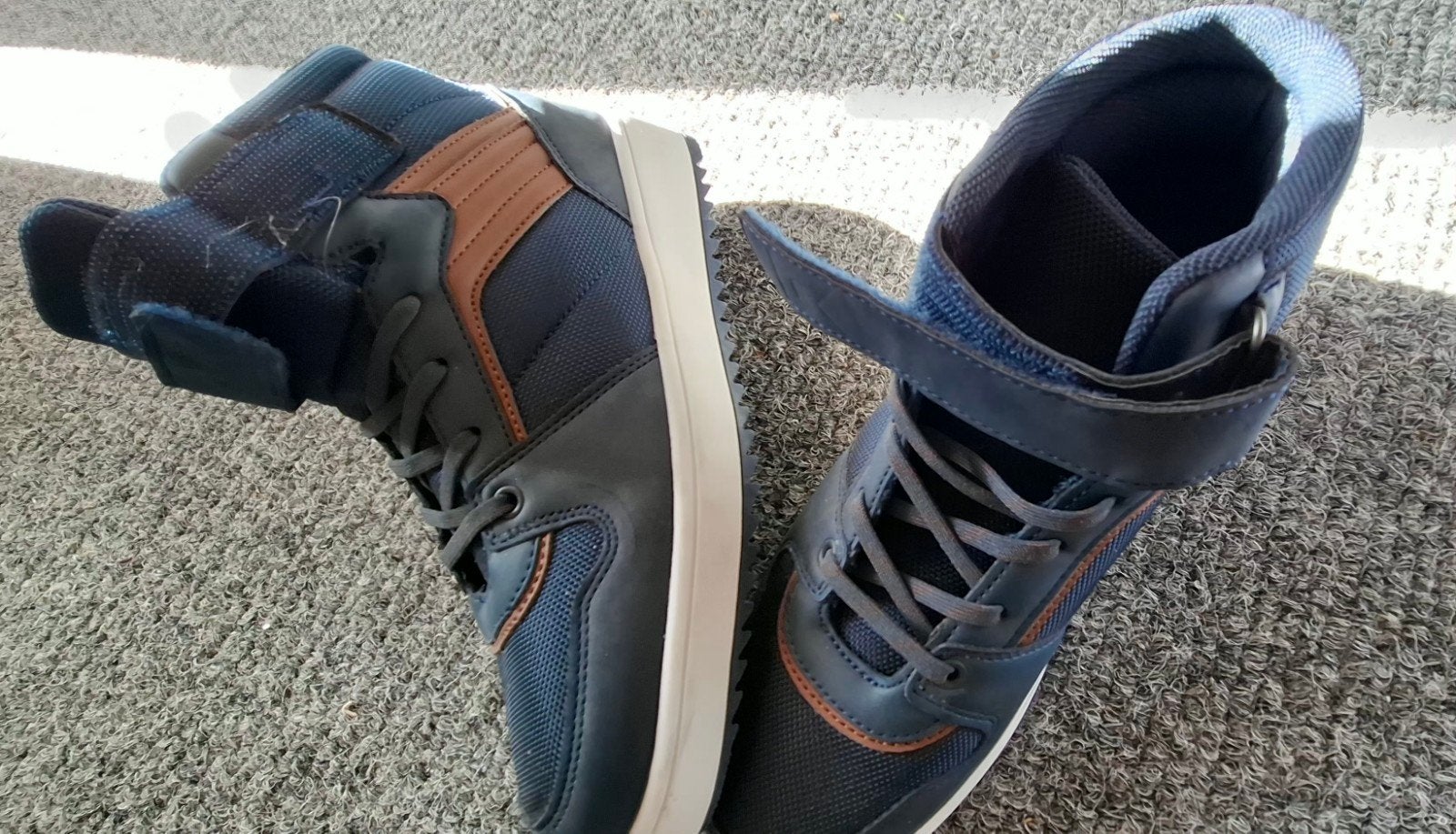 Nieuwe jongens sneakers - winter maat 38, Ophalen, Nieuw, Jongen, Schoenen
