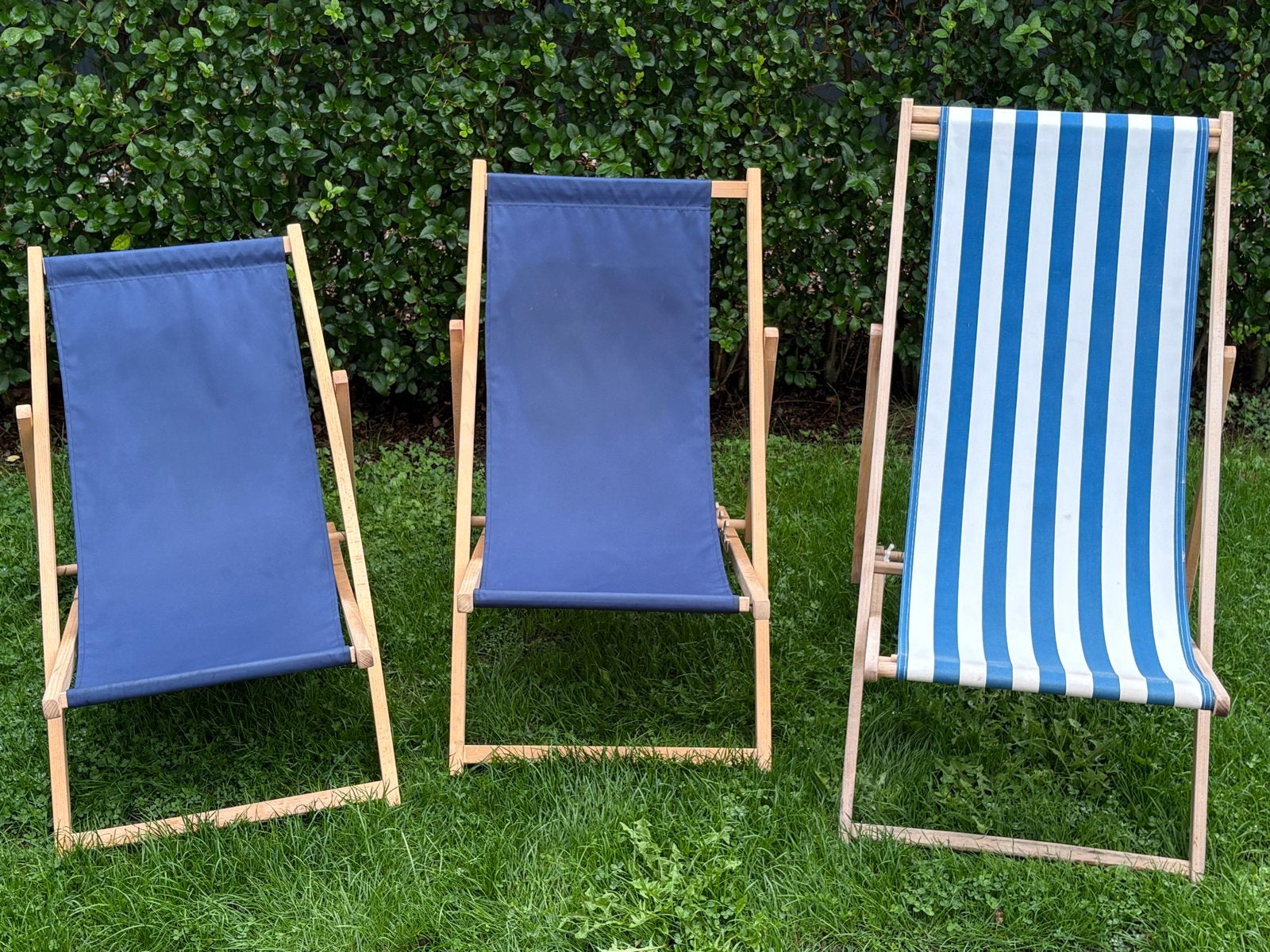 3 strandstoelen: 1 groot, 2 donkerblauw klein, Tuin en Terras, Ophalen, Gebruikt, Hout, Inklapbaar