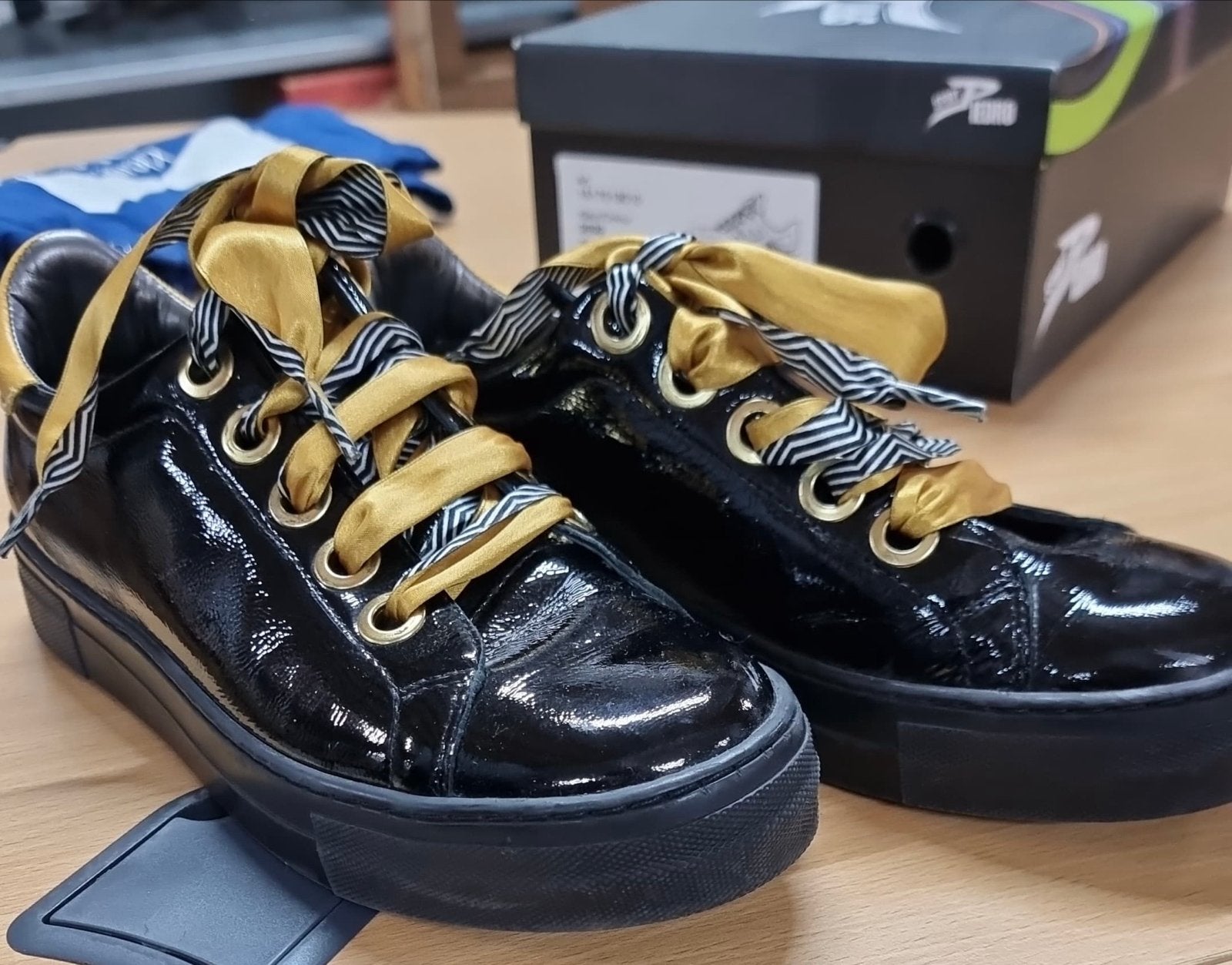 Nieuwe sneakers sport piedro dames maat 40, Ophalen, Nieuw, Zwart, Sneakers of Gympen