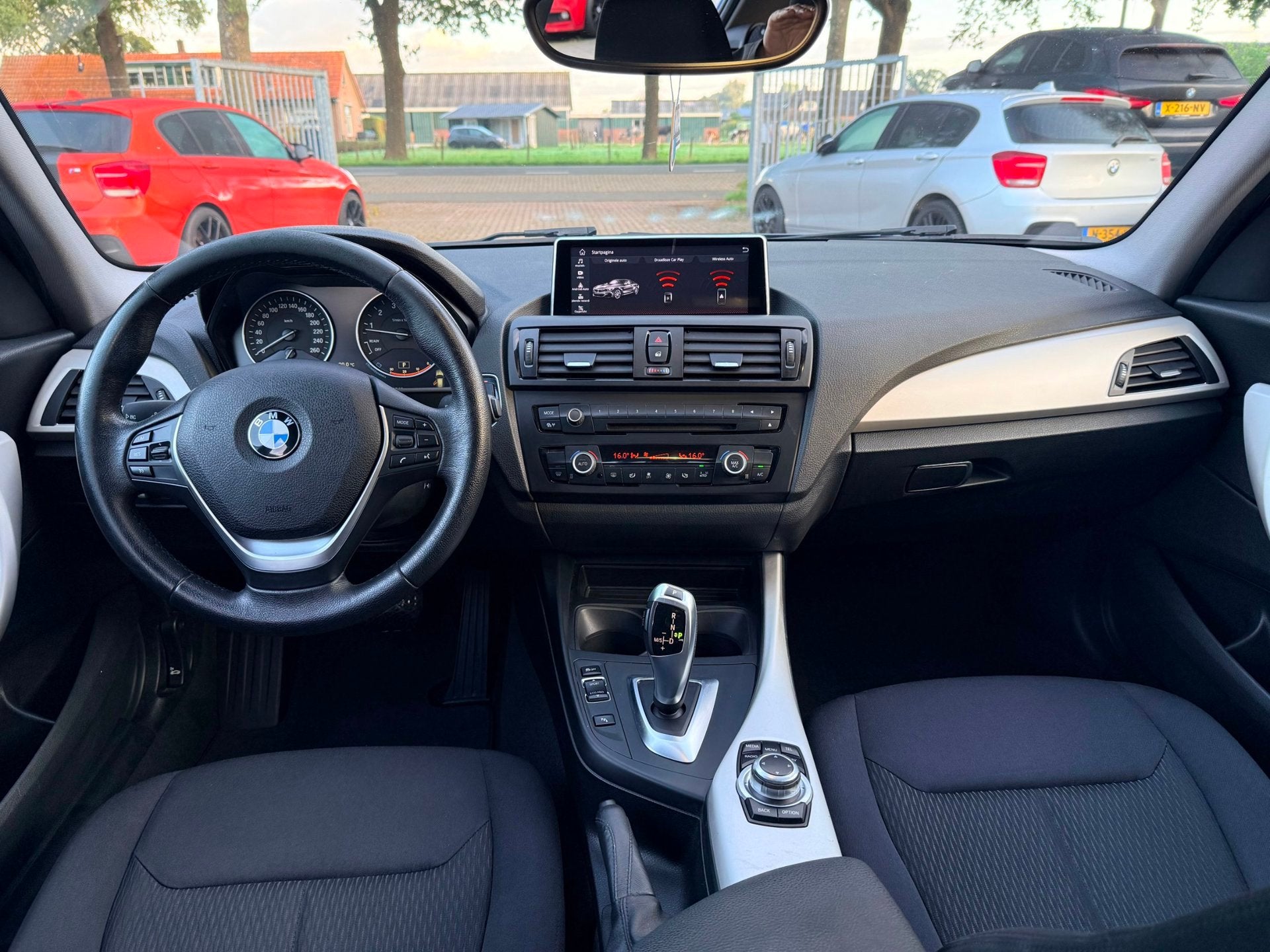 BMW 1-serie 118i Executive|Nieuwe Ketting + Klepseals|Carpla, Auto's, Gebruikt, 4 cilinders, Blauw, Origineel Nederlands