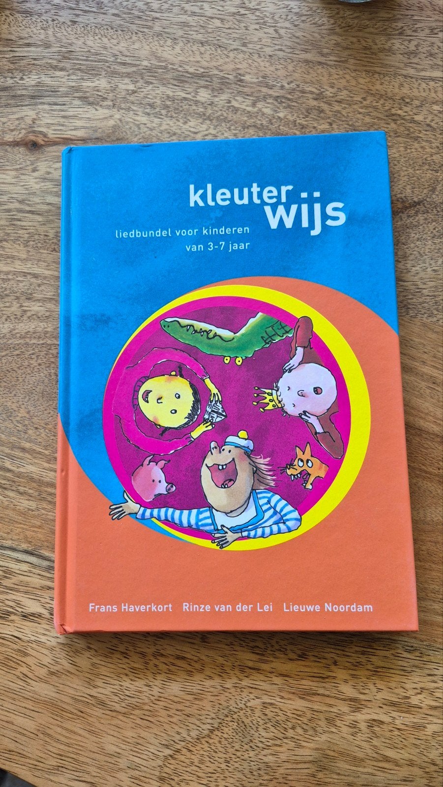 Kleuterwijs: Liedbundel voor kinderen van 3-7 jaar, Boeken, Jongen of Meisje, Ophalen of Verzenden, Zo goed als nieuw, Voorleesboek