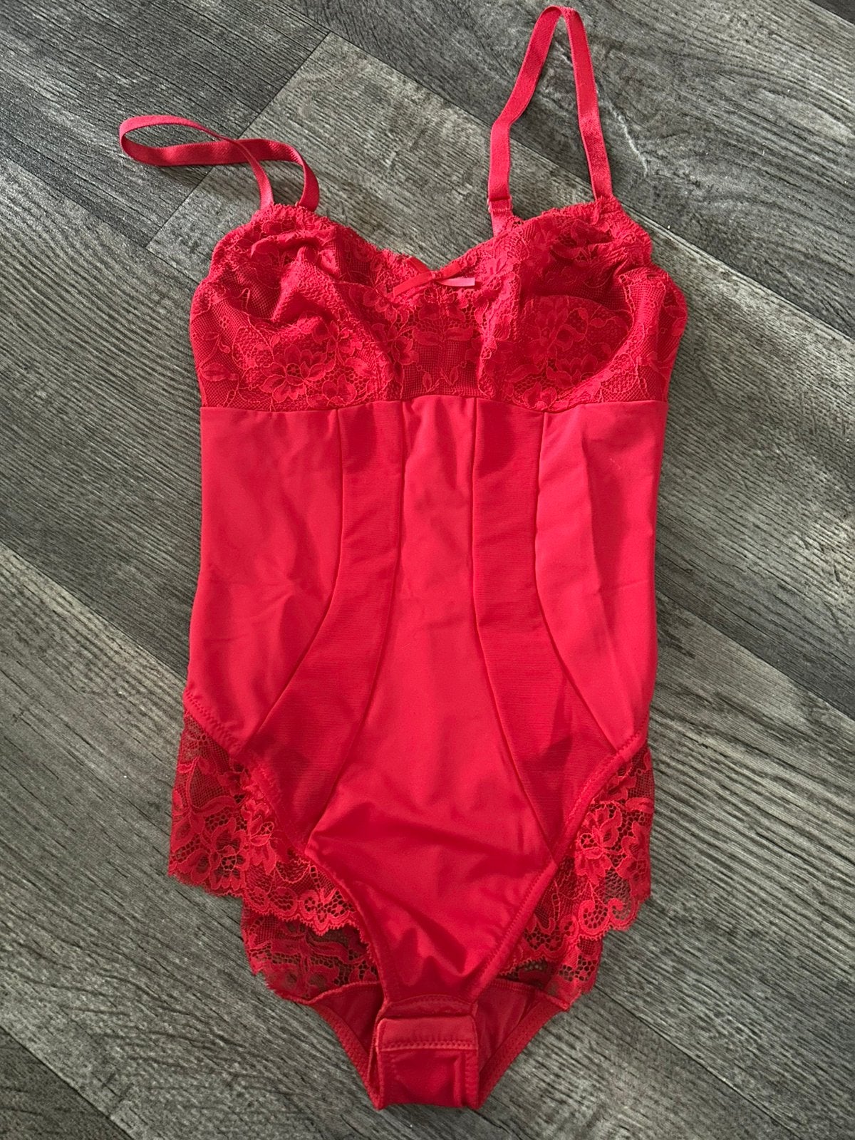 Bonprix corrigerende body rood, maat M, Ophalen of Verzenden, Nieuw, Rood, Zonder mouw