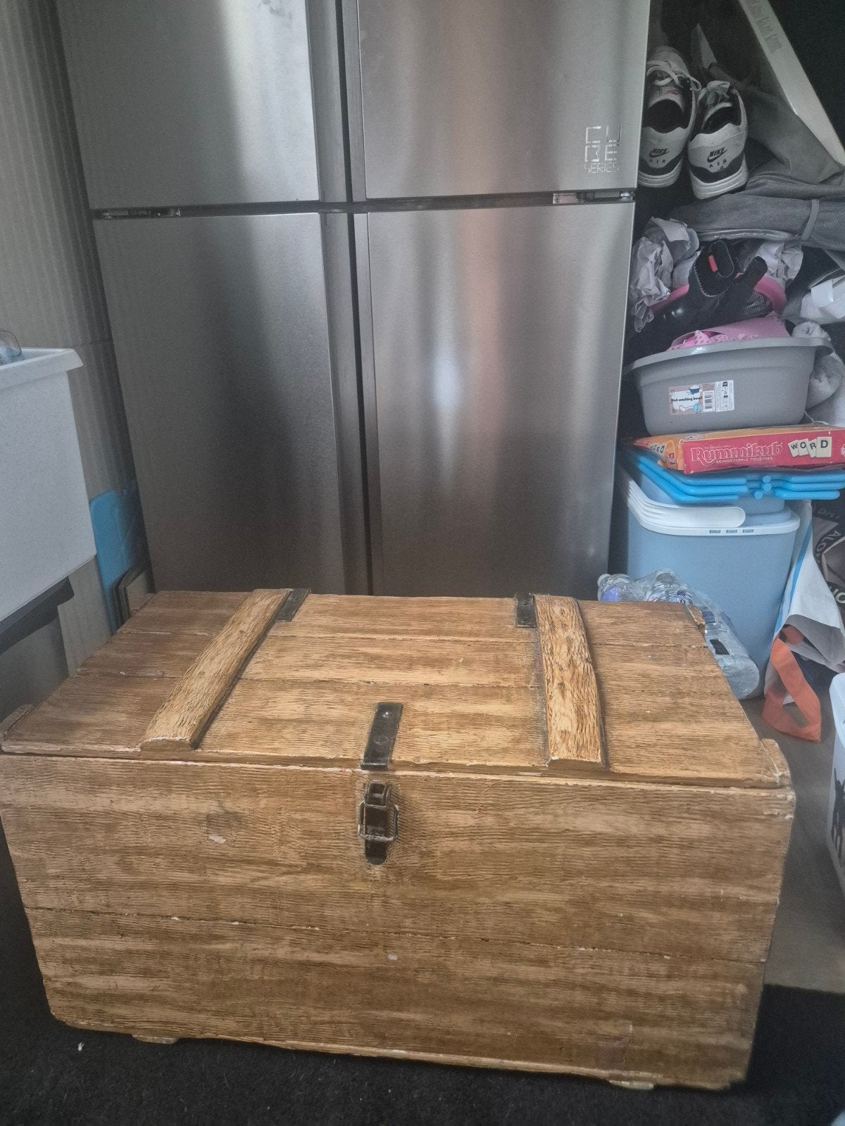 Grote houten kist met gebruikerssporen, Ophalen of Verzenden, Gebruikt