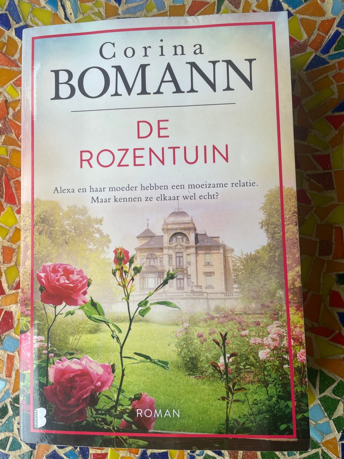 De Rozentuin - Corina Bomann (Roman), Ophalen of Verzenden, Zo goed als nieuw, Nederland
