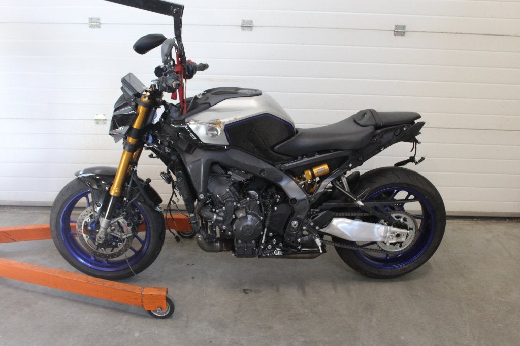 Yamaha MT09 MT-09 SP 2026 met schade, Motoren, Motoren | Schademotoren, Ophalen, Sportuitlaat, 899 cc, Motorrijbewijs A