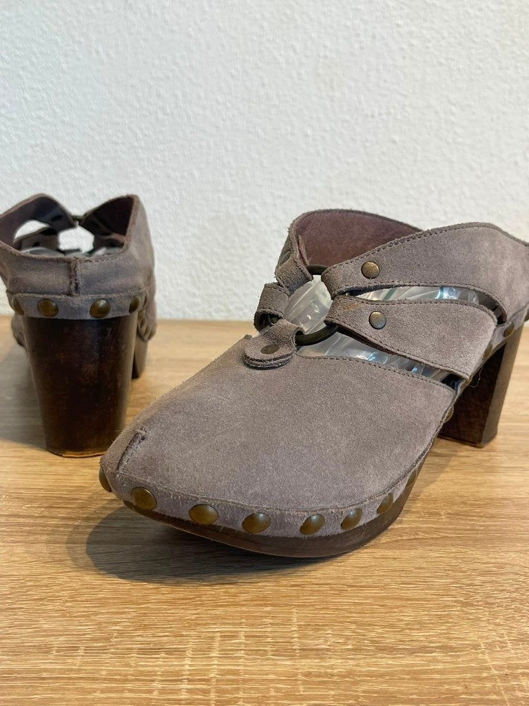 VIA VAI suède clogs maat 39 – taupe Boho blokhak, oud model, Via Vai, Bruin, Instappers, Zo goed als nieuw
