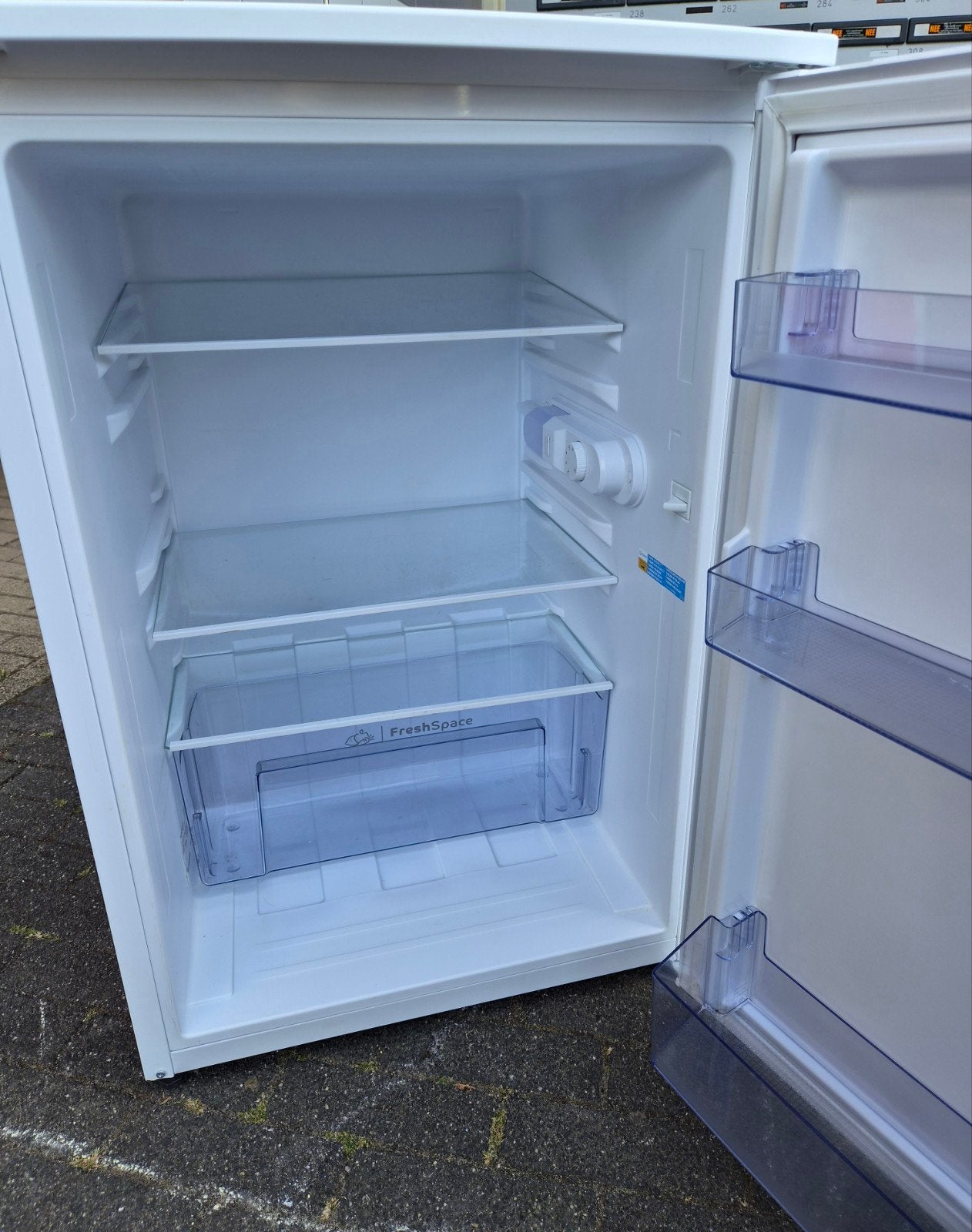 koelkast Indesit tafelmodel, Ophalen, Minder dan 85 cm, 200 liter of meer, Energieklasse A of zuiniger