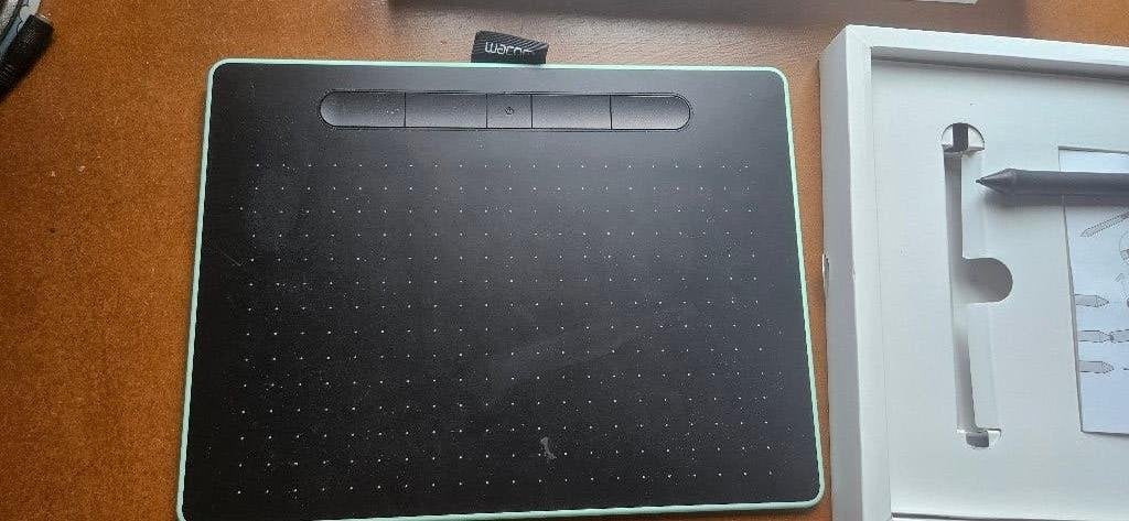 Wacom Tablet Intuos USB Compleet in doos, Computers en Software, Multi-touch, Ophalen of Verzenden, Zo goed als nieuw, Wacom Intuos
