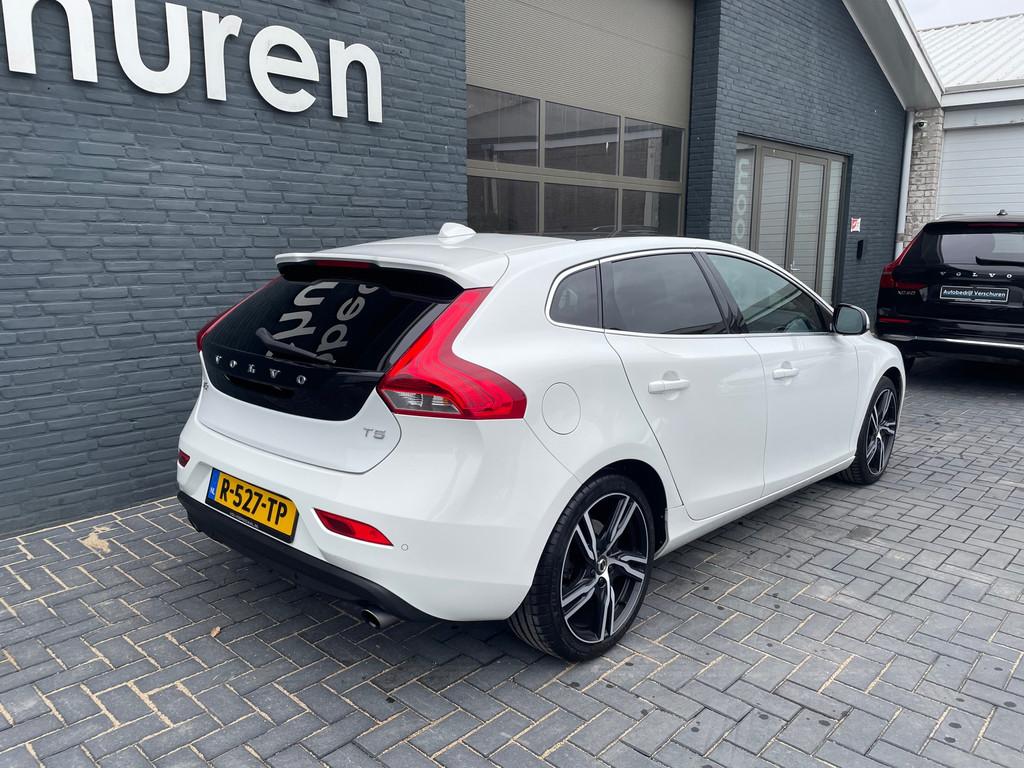 Volvo V40 2.5 T5 Summum uniek full option pano adaptieve cru, Euro 5, Gebruikt, Zwart, 700 kg