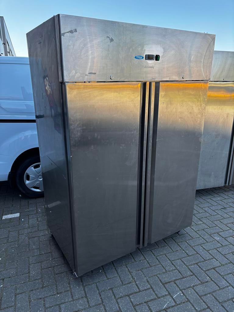 Horeca dubbeldeurs vriezer 1250 breed (onderhoud nodig), Zakelijke goederen, Horeca | Keukenapparatuur, Ophalen, Gebruikt, Koelen en Vriezen