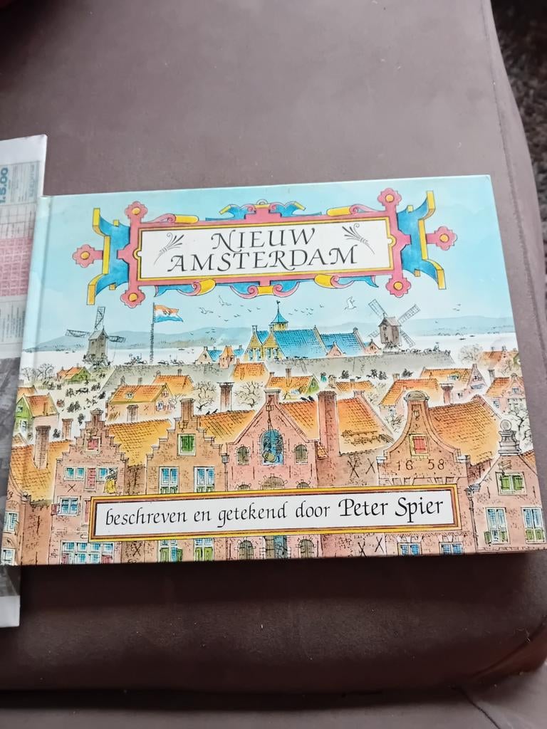 Nieuw Amsterdam beschreven en getekend door Peter Spier, Ophalen of Verzenden, 15e en 16e eeuw, Gelezen, Peter Spier