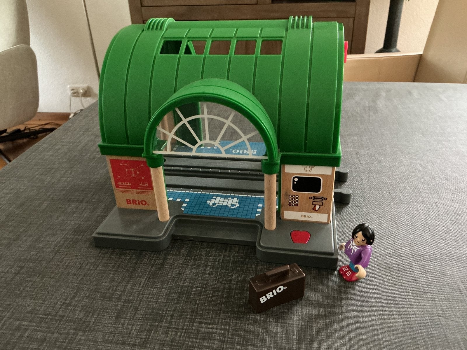 Brio centraal station nr 33649, Ophalen of Verzenden, Zo goed als nieuw
