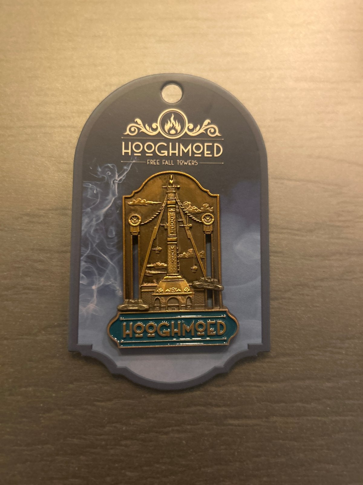 Hoogmoed Free Fall Towers Pin, Ophalen of Verzenden, Nieuw, Button of Speldje