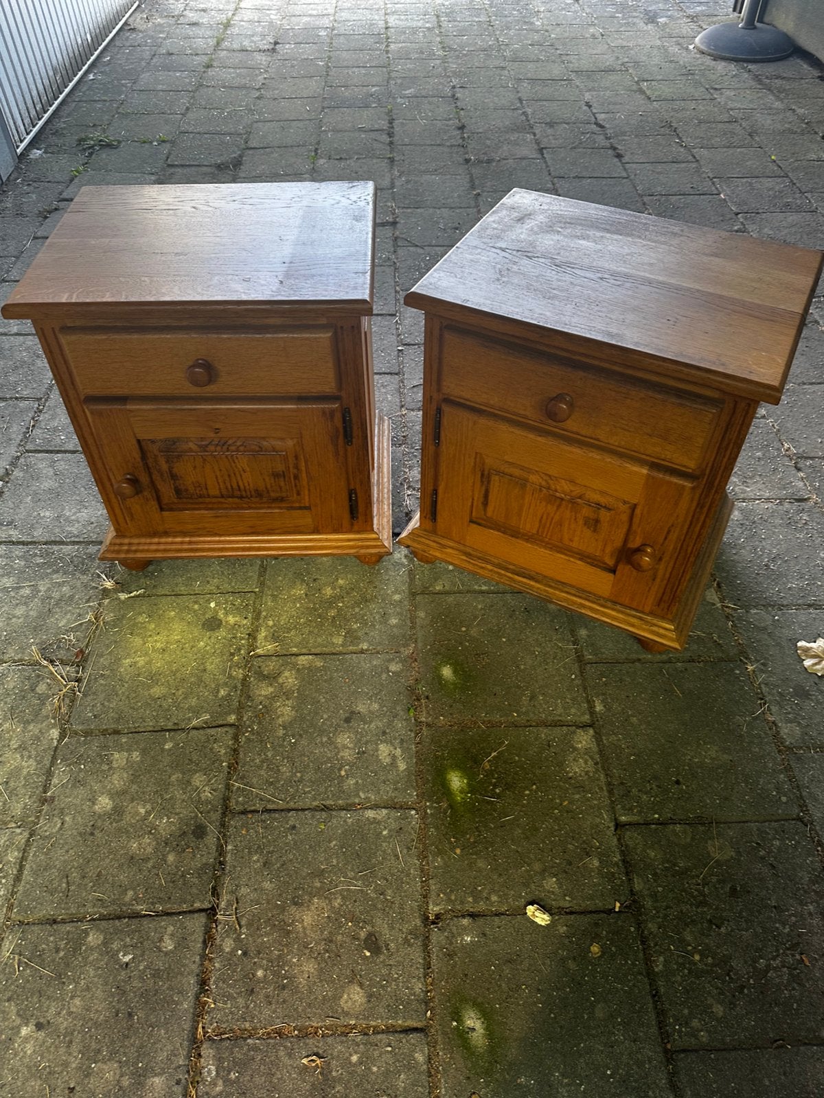 Te Koop: massief eikenhouten nachtkastjes, Ophalen, Gebruikt, 55 tot 70 cm, 45 tot 65 cm