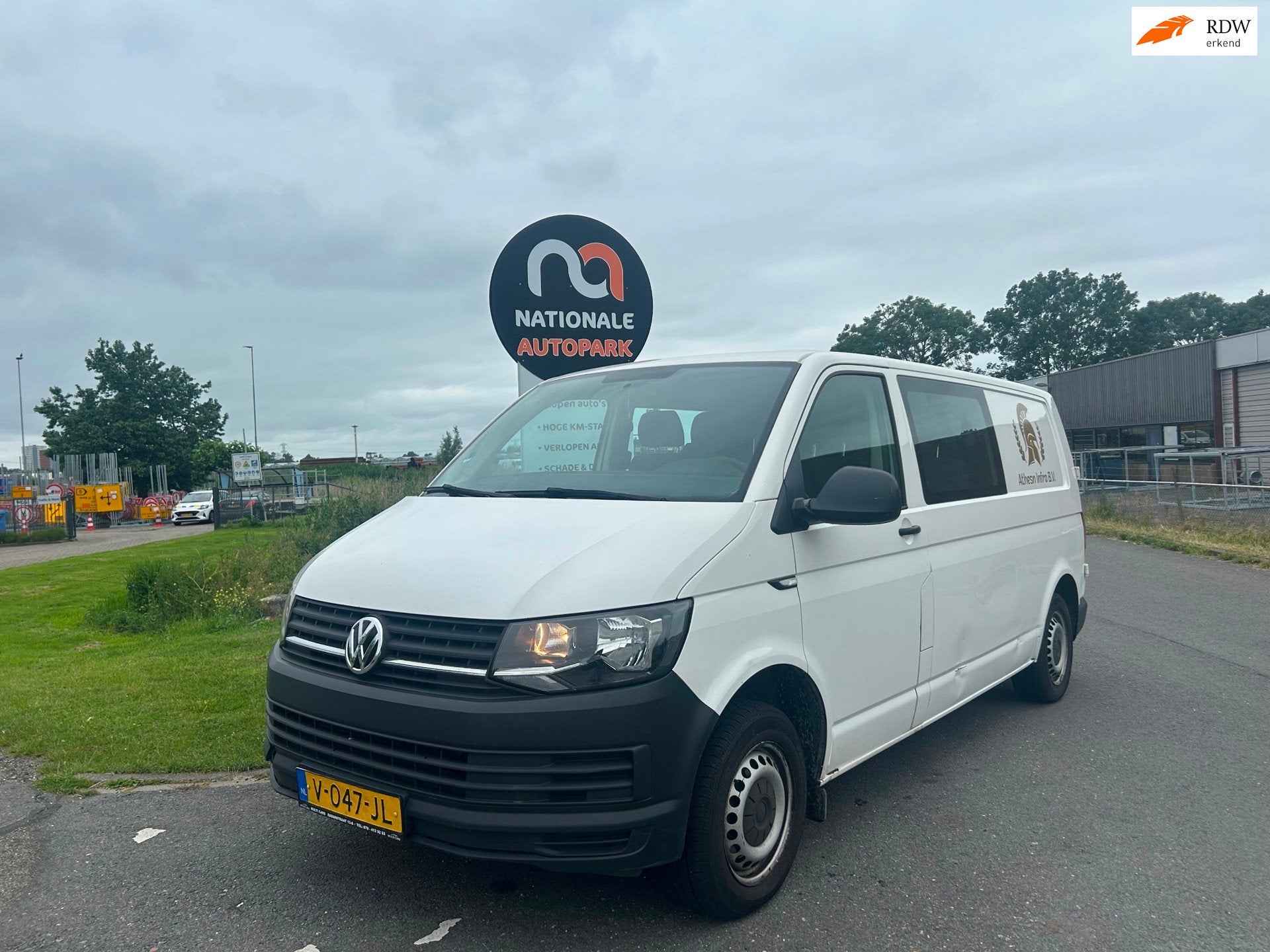 Volkswagen Transporter | 2017 | 2.0 TDI L2H1 DC | Export en, Auto's, Voorwielaandrijving, Gebruikt, Euro 6, 4 cilinders