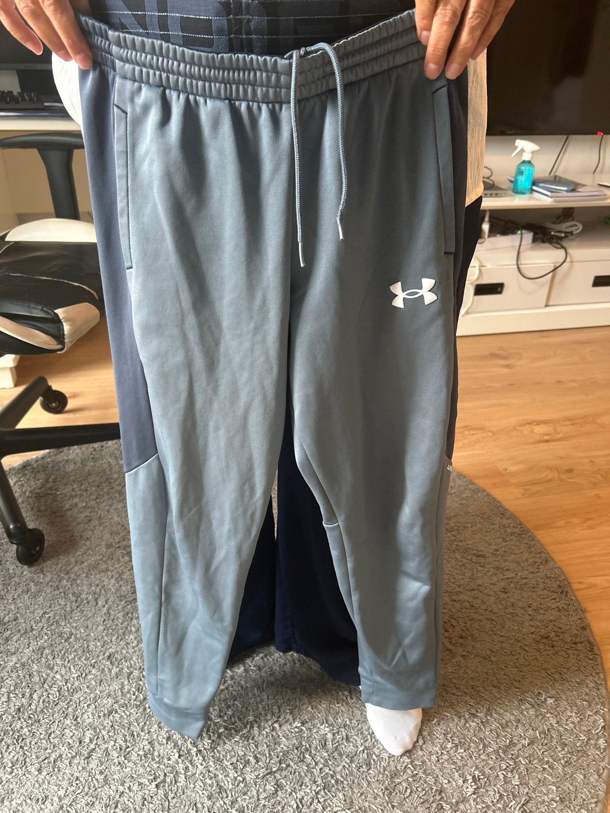 Under Armour joggingbroek voor jongens 13-14 jaar, Ophalen, Zo goed als nieuw