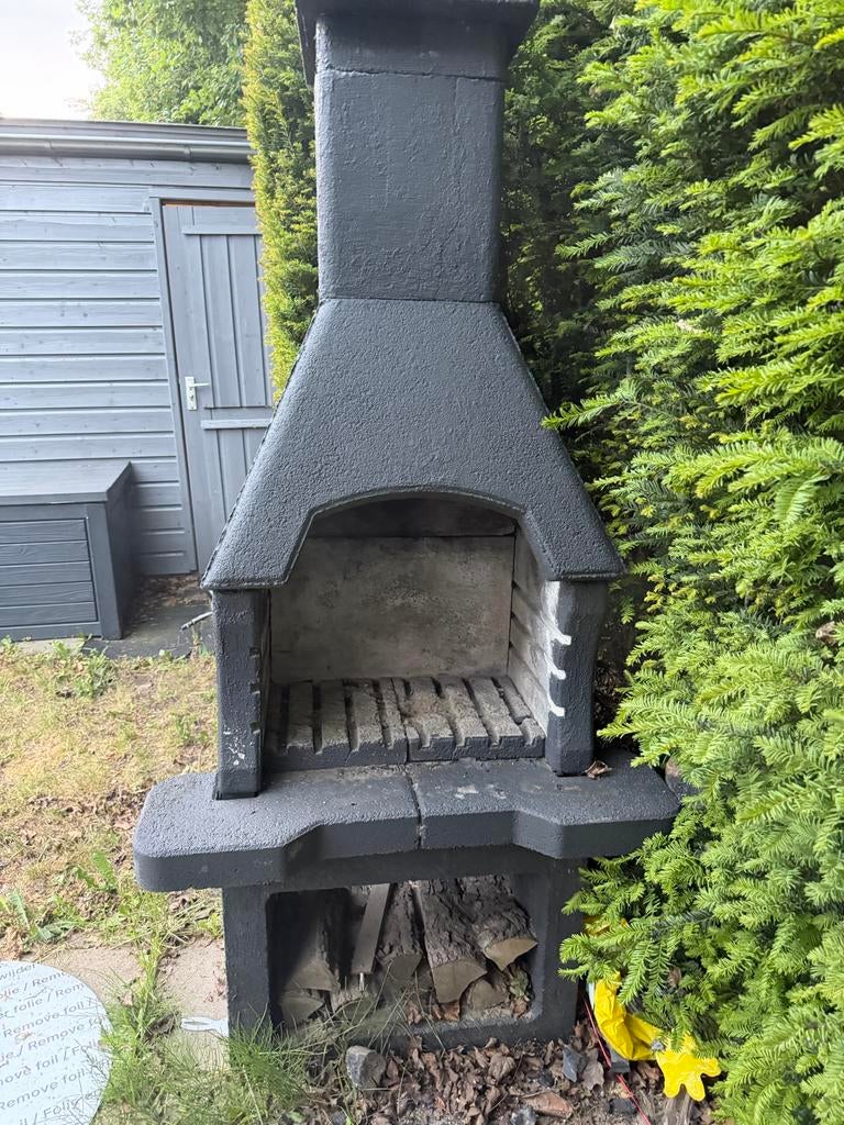 GRATIS  buitenhaard/barbecue - Grijs, Ophalen, Zo goed als nieuw