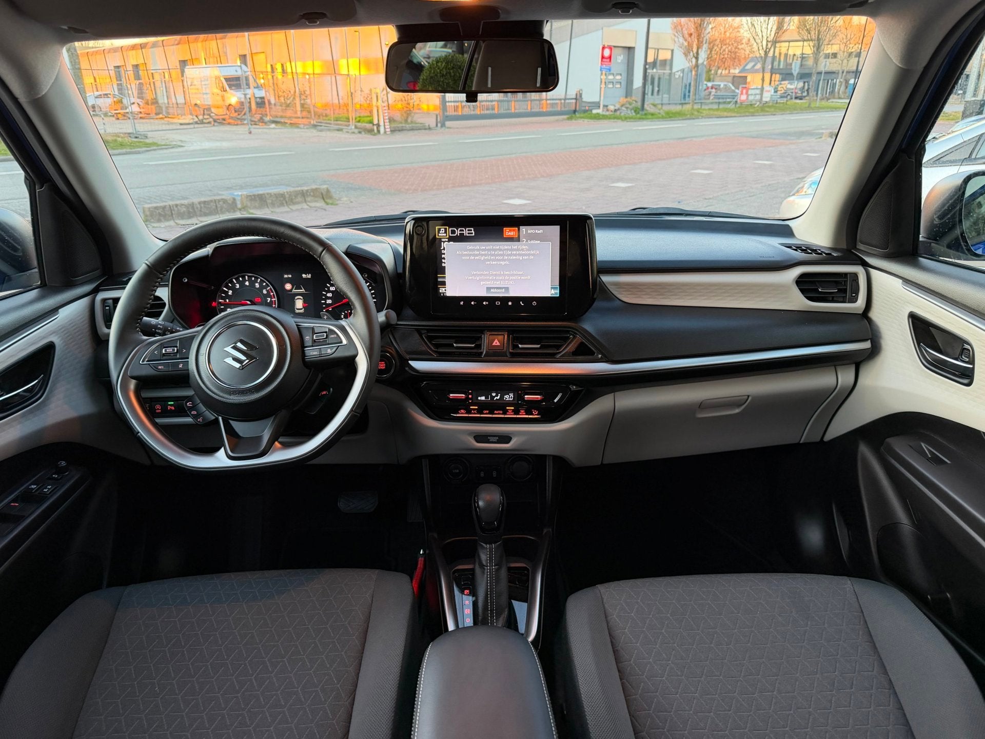 Suzuki SWIFT 1.2 Style Smart Hybrid AUT|NAV|CAM|NIEUWSTAAT, Auto's, 83 pk, Stof, Euro 6, Swift