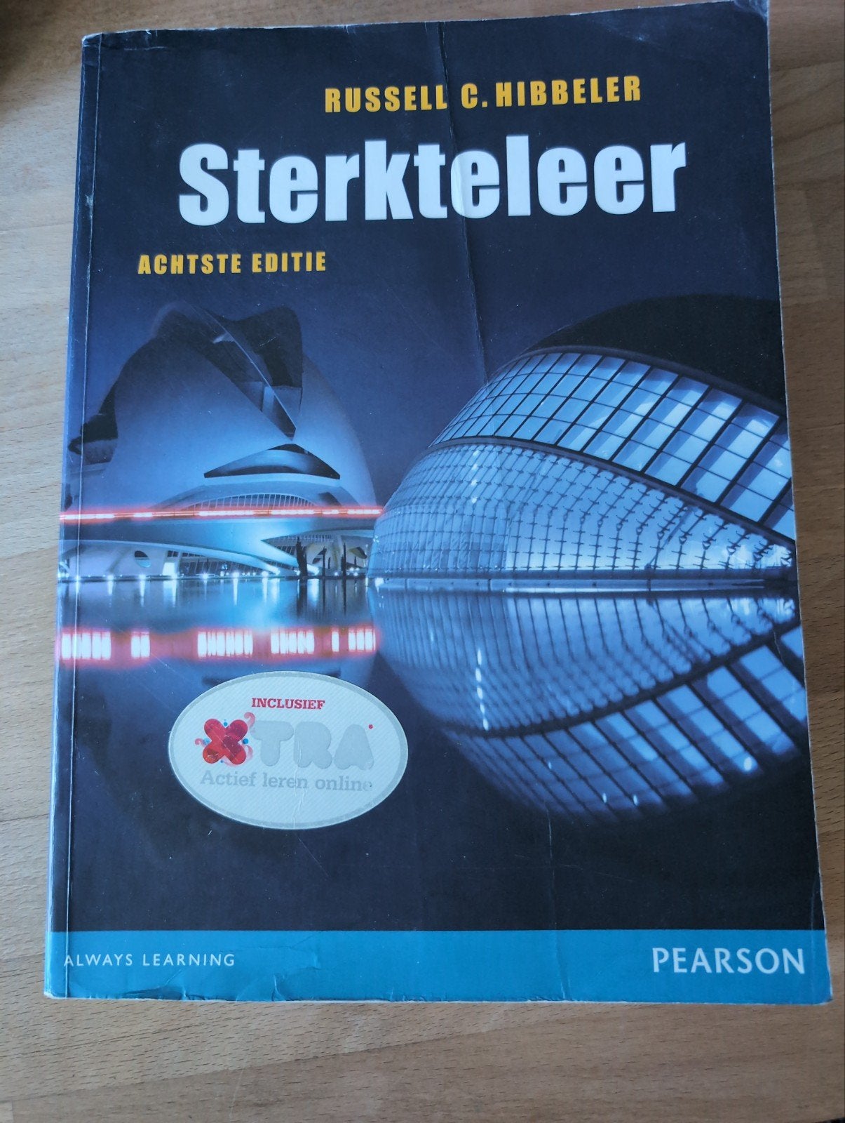 Sterkteleer - Russell C. Hibbeler (Achtste Editie), Boeken, Zo goed als nieuw, Russell C. Hibbeler, Beta, HBO