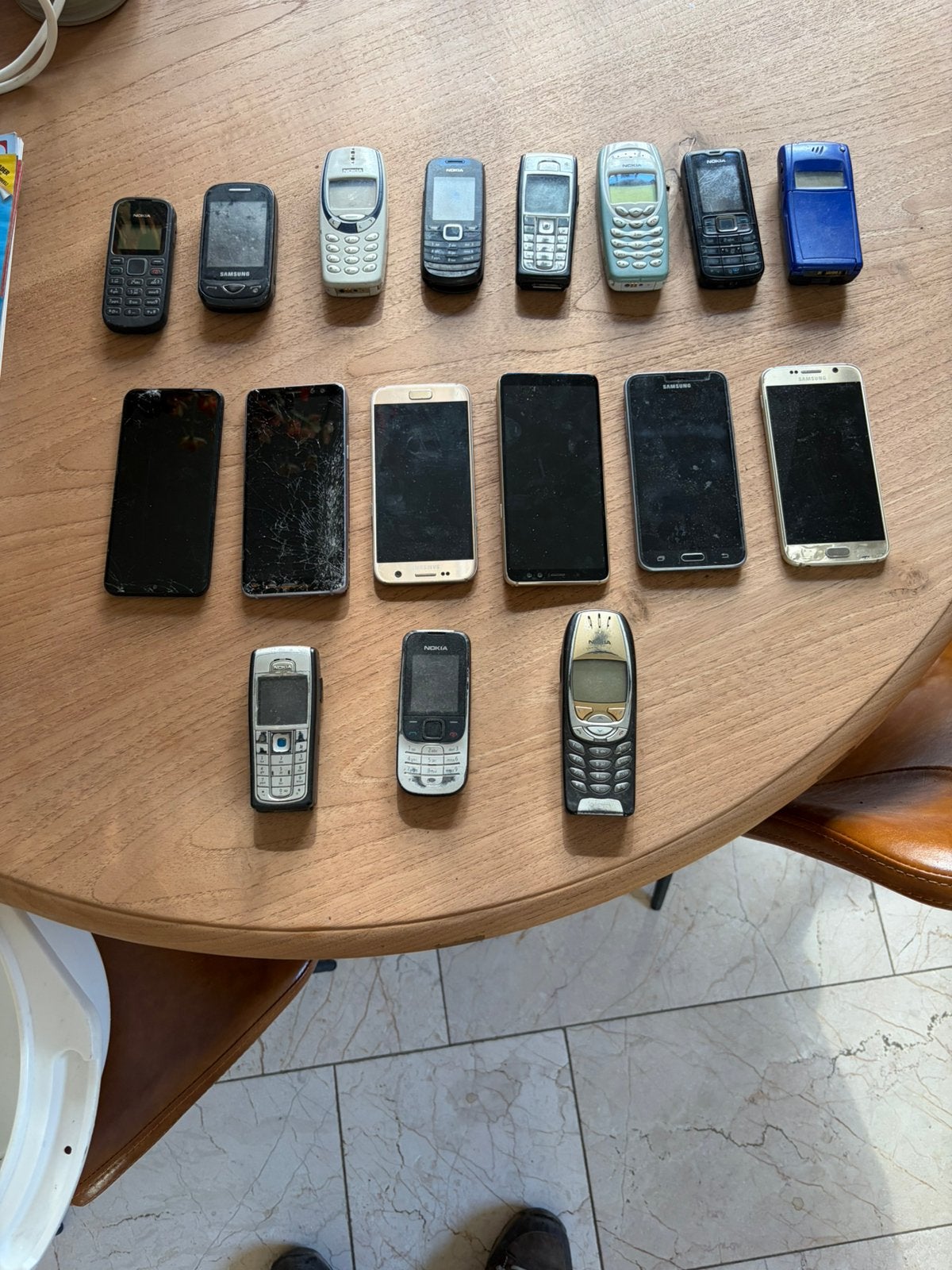 16 stuks mobiele telefoons, Ophalen of Verzenden, Zo goed als nieuw, Zwart