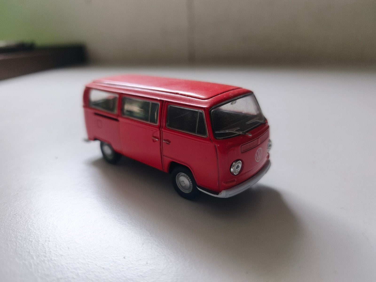 Rode Volkswagen T1 Bus Modelauto - Nette Staat, Ophalen of Verzenden