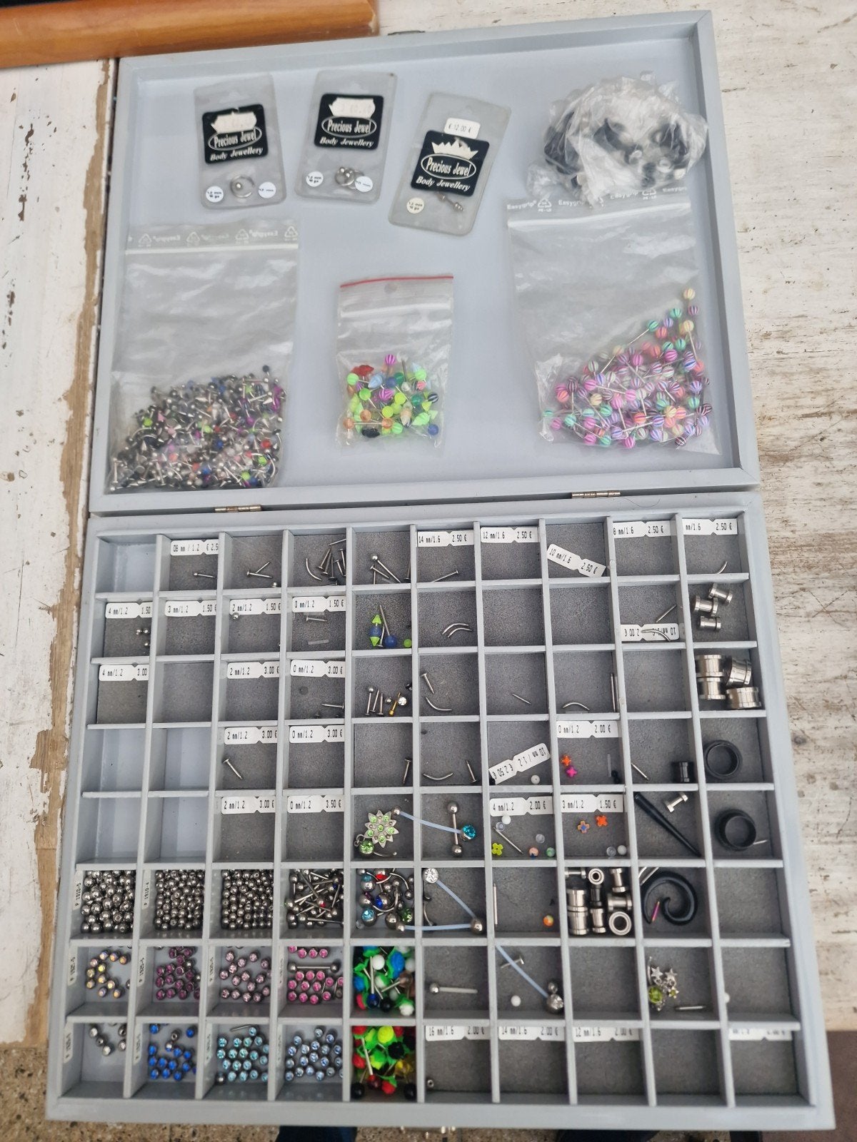 partij piercings met juwelierskist, Ophalen of Verzenden, Staal
