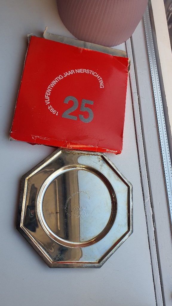 Keltum verzilverd onderbord – 25 jaar Nierstichting 1993, Ophalen of Verzenden