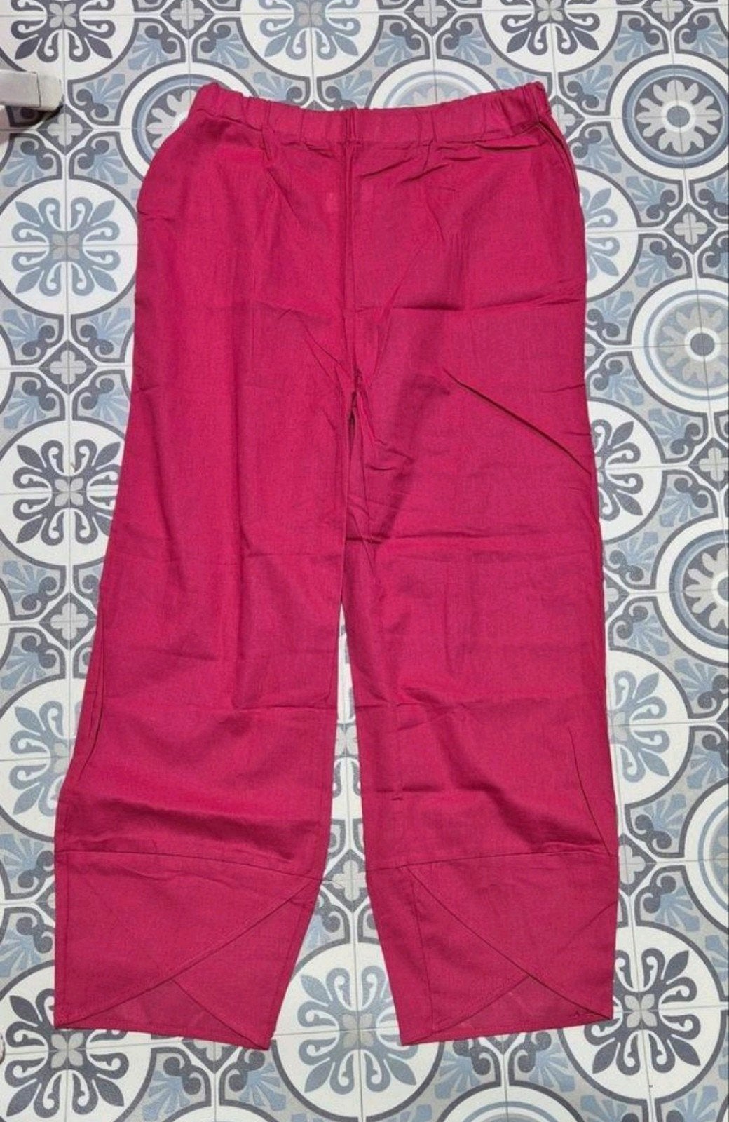 Nieuwe dunne rode kuit broek maat L 100% katoen, Maat 42/44 (L), Nieuw, Ophalen of Verzenden, Driekwart