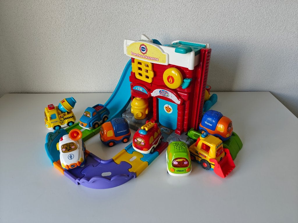 VTech Toet Toet auto brandweerkazerne en Toet Toet Auto's, Ophalen of Verzenden, Gebruikt, 2 tot 4 jaar
