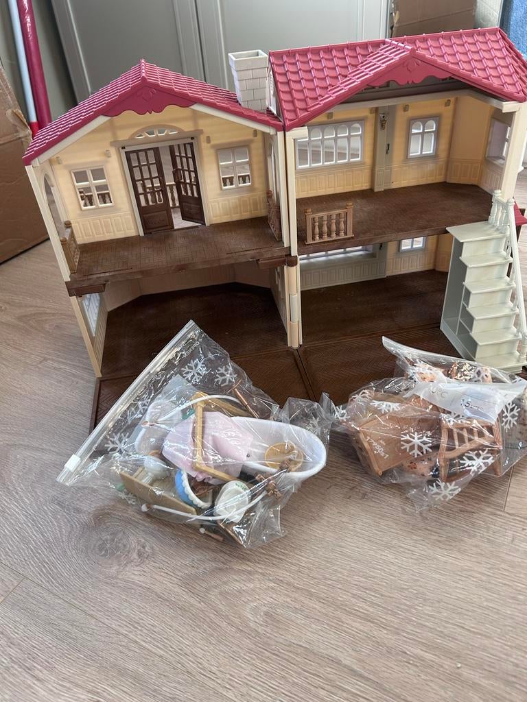 Groot Sylvanian Families Huis met Badkamer & Woonkamer, Kinderen en Baby's, Speelgoed | Poppenhuizen, Ophalen of Verzenden, Gebruikt