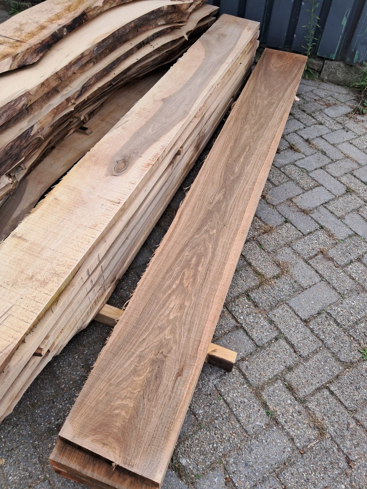 schaaldelen en planken walnoot/noot, Ophalen, 25 tot 50 mm, Nieuw, 200 tot 250 cm