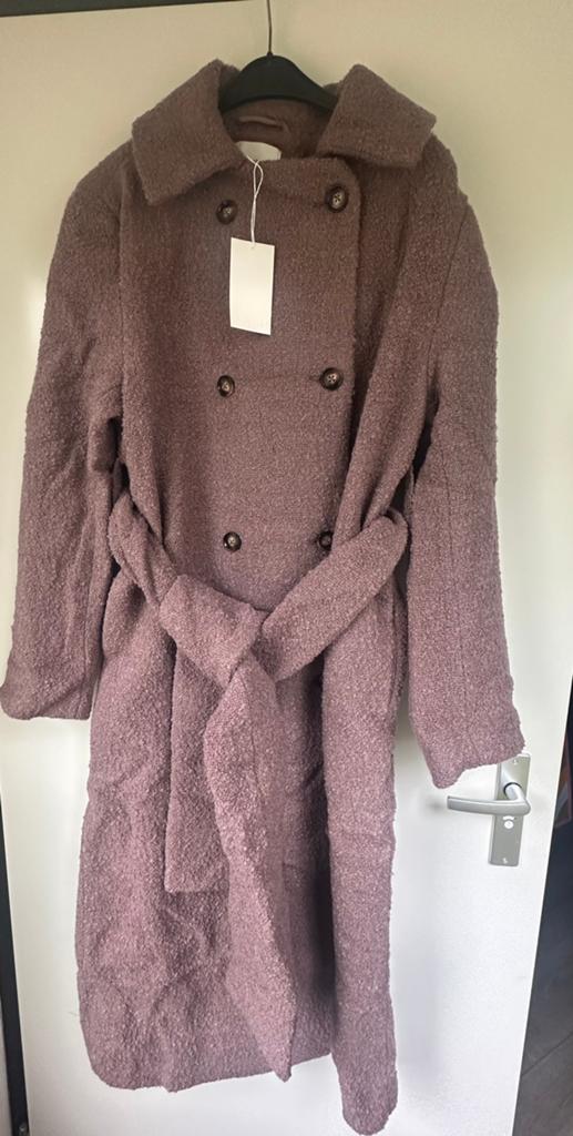Lange jas paars/oudroze NA-KD nieuw maat 36, Kleding | Dames, Jassen | Winter, Ophalen of Verzenden, Nieuw, Maat 36 (S), Paars