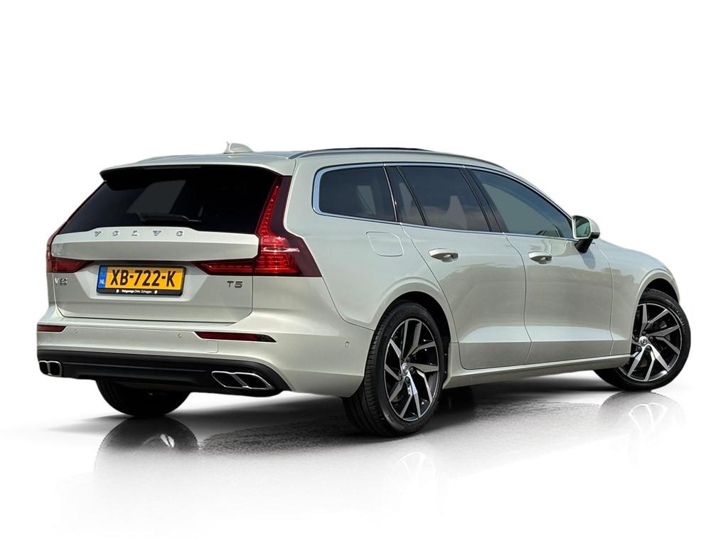 Volvo V60 2.0 T5 250 PK Aut8 ✅ Pano ✅ Trekhaak ✅ H/K, Auto's, Euro 6, 4 cilinders, Origineel Nederlands, 93 €/maand