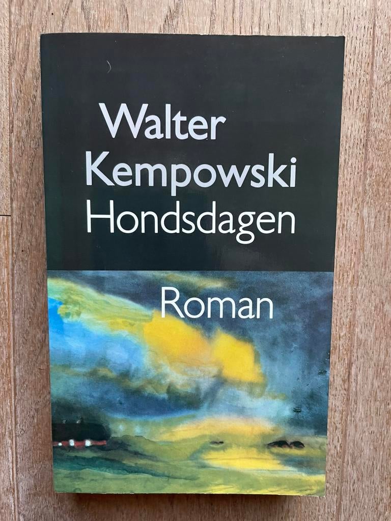 Walter Kempowski - Hondsdagen ISBN 9029525266, Ophalen of Verzenden, Zo goed als nieuw