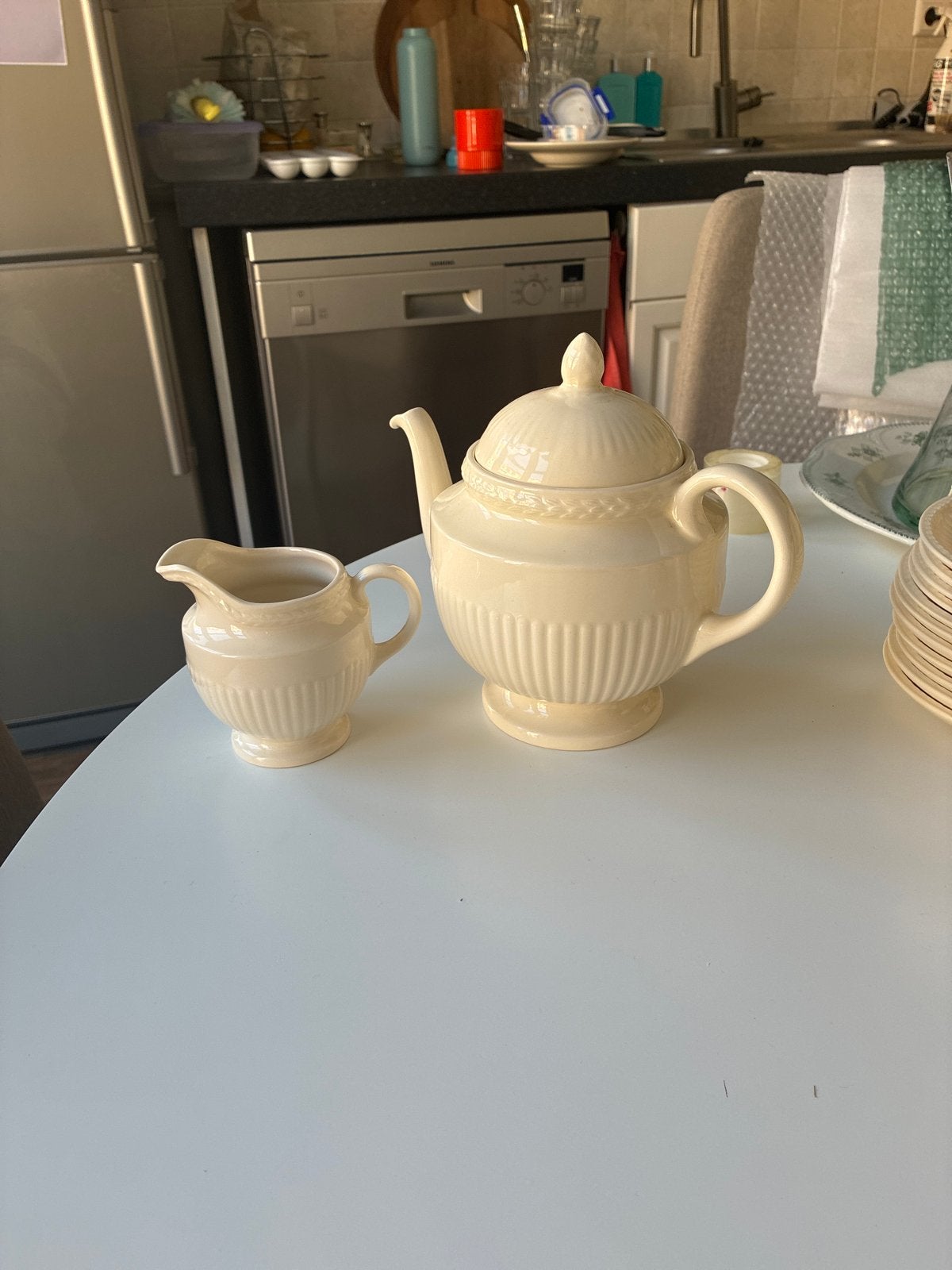 Wedgwood Queen's Ware Edme theepot en melkkan, Ophalen of Verzenden