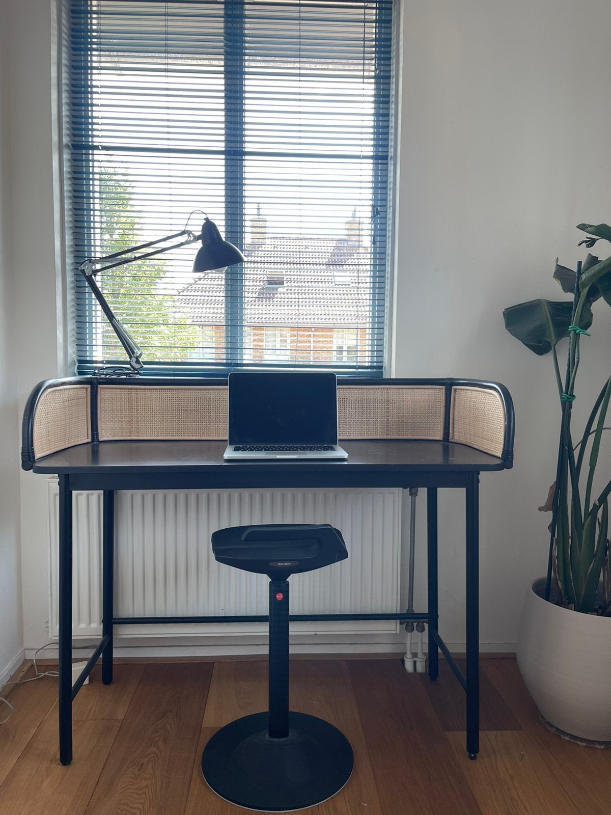 Rotan bureau, Huis en Inrichting, Bureaus, Ophalen, Zo goed als nieuw
