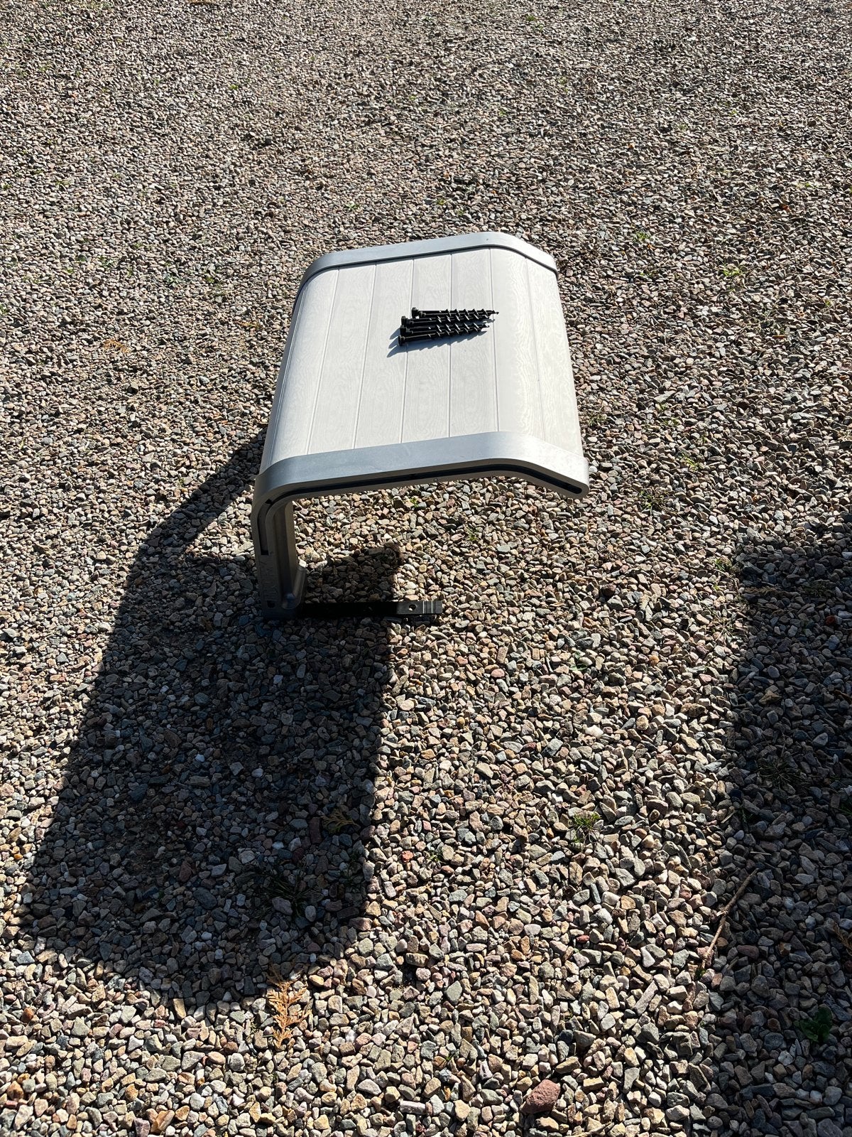 Universele overkappen / garage voor robotmaaier, Ophalen, Zo goed als nieuw