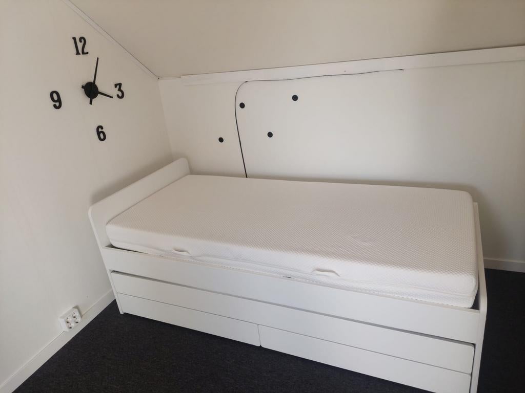 1-persoonsbed met onderbed en 2 lades, inclusief 2 matrassen, Ophalen, Gebruikt, 90 cm, Eenpersoons