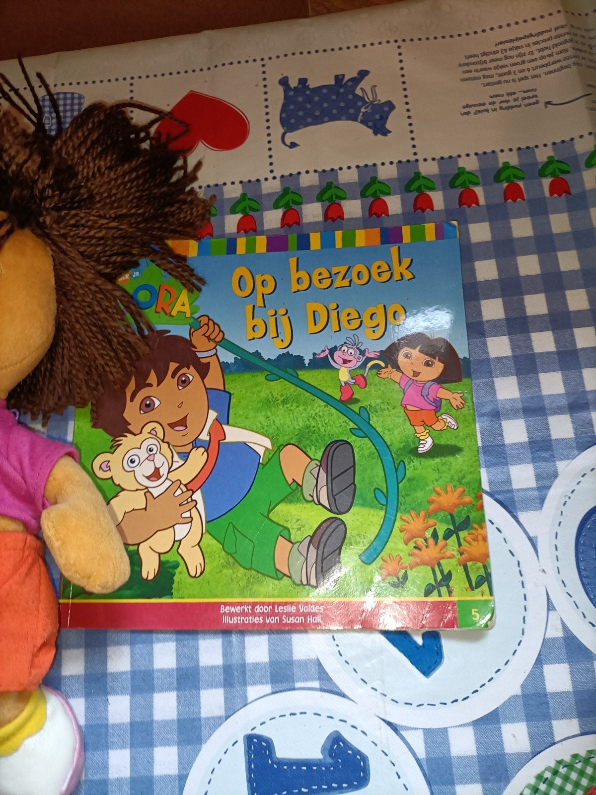 Dora knuffel 30 cm groot + boekje Diego *, Ophalen of Verzenden, Gelezen, Fictie algemeen